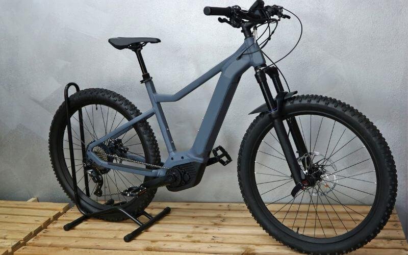 Sähköpyörän turvallisuusvinkit naisille ja lapsille